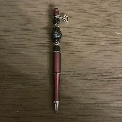 Beaded Paw Pen